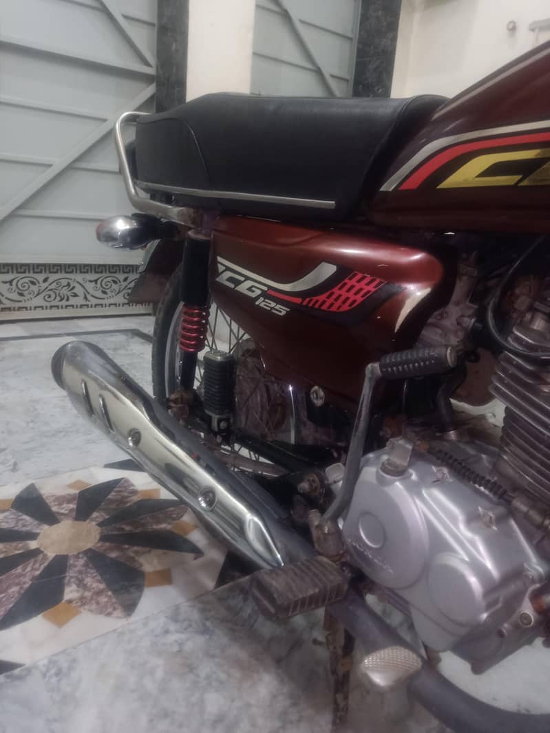 2012/13 model 125 good condition with local tanki tape 5