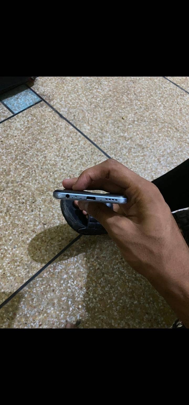 what's app pr message kr sakta or sim pr call b 4