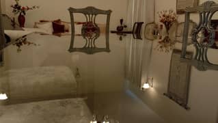 woodin dinning table with 16mm glass