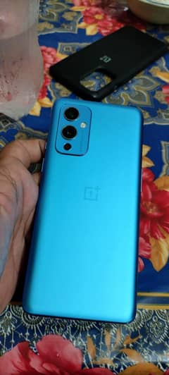 OnePlus 9