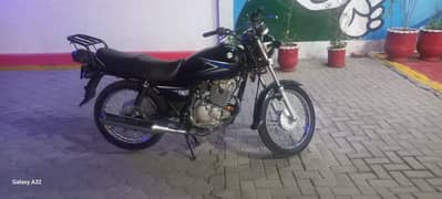 Suzuki GS 150 2023