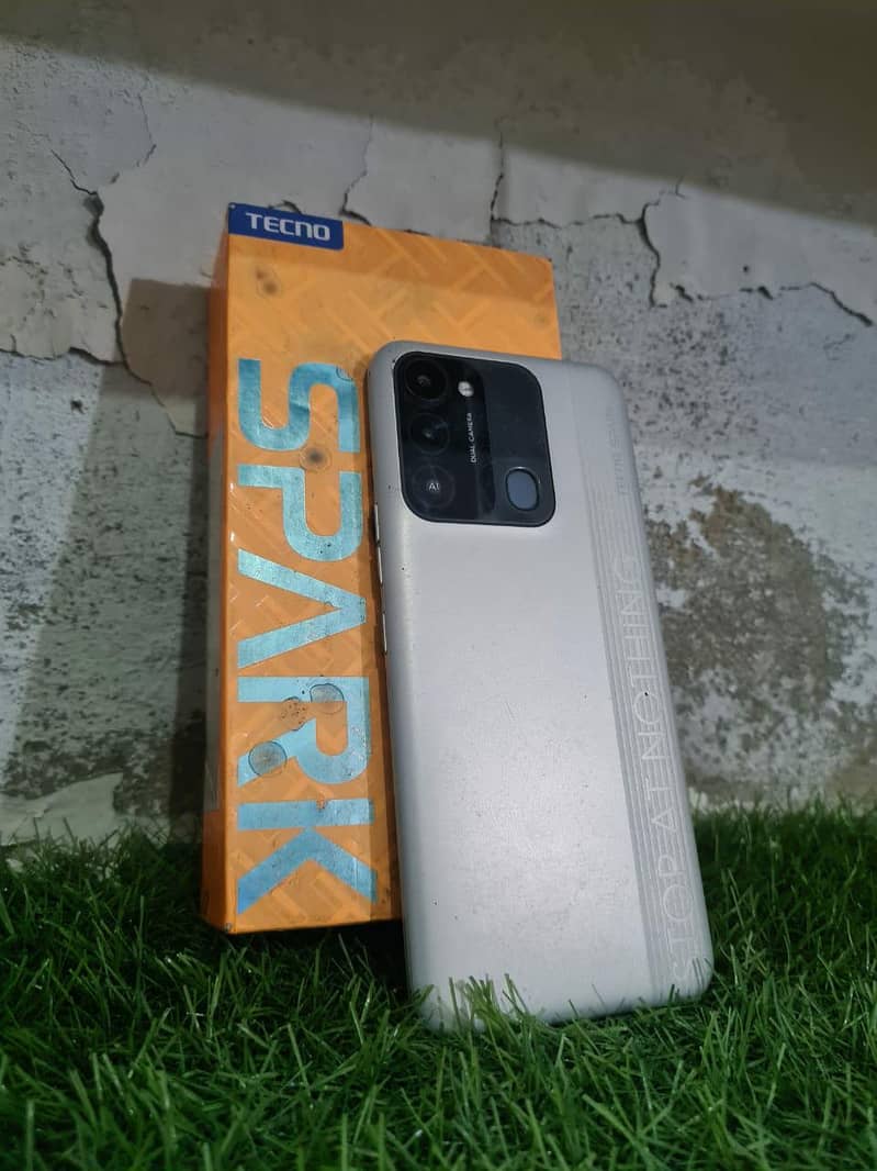 TECNO SPARK 8C 4/64 WITH BOX NOT OPEN 2