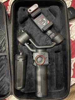 Hohem isteady M6 Smartphone AI gimbal