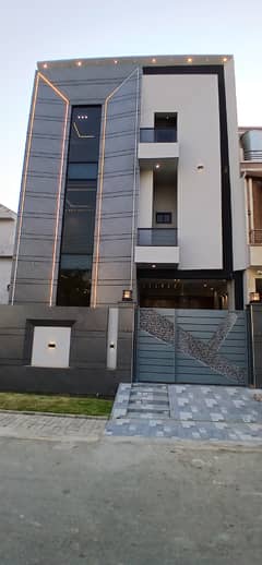 5 Marla Modern Design Bran New House For Rent In Central Park Housing Society L Lahore.