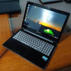 ASUS.
