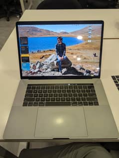 Macbook 2019 32gb 512gb HK Processor Core i9