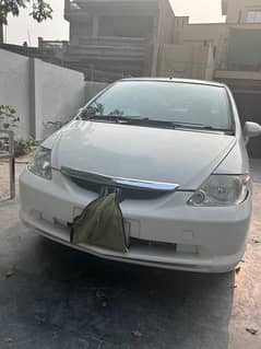 Honda City 2004 fully showered please read complete ad