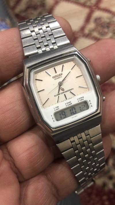 Vintage Ricoh RIQuartz E-590-130-05 snowflake dial watch