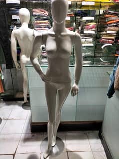 shop mannequin