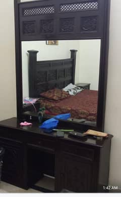 wooden bed set