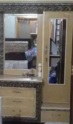 dressing table