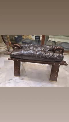 Camel seat
