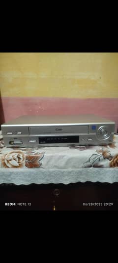 LG vcr ramote nhi hai bki full working mn hai
