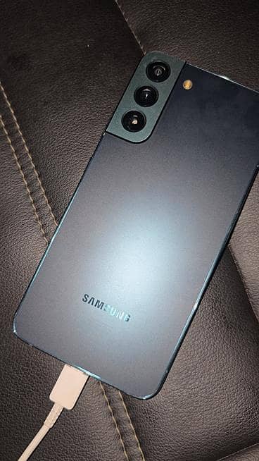 S22 Plus 8/128 GB 7.0 UI. never patch. Non PTA. 10/10  Condition. 1