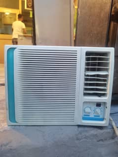 General 0.75 ton window ac ( low voltage)