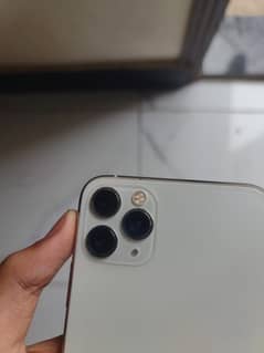 I phone 11 pro max 256gb