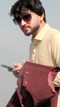i am graphic designer about 2+ year experience in this feild