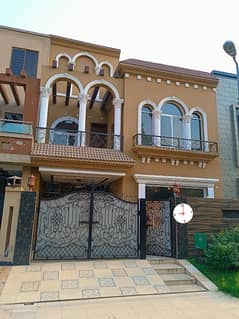 5 Marla Luxery Brand New House For Sale In AA Block Bahria Town Lahore