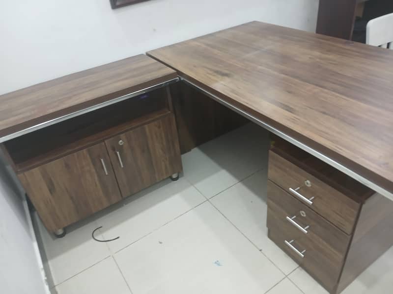 office table with side table 4