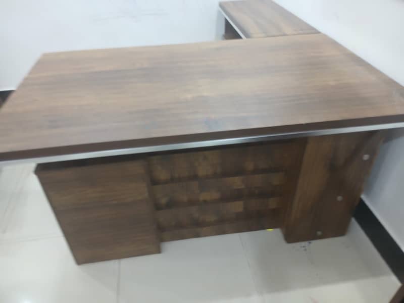 office table with side table 5