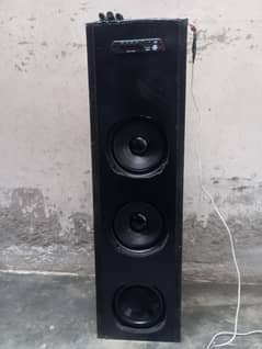 Bluetooth 12v speaker 6 inch 2 speakers 1 subwoofer 6 inch installed