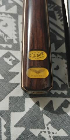 LP Hunter snooker cue