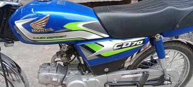 Blue Honda CD 70