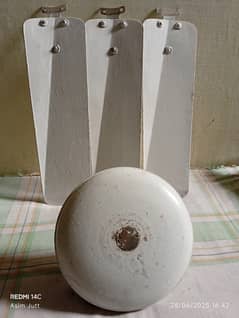 White colour ceiling fan