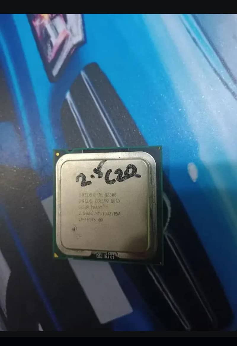 Core 2 Quard Q8300 Processor 1