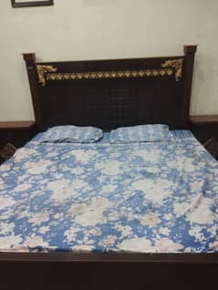 Heavy Weight wooden Urgent sale