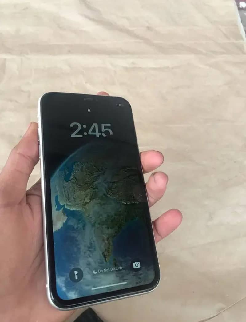 Iphone11 jv 128 gb in good condition display change 2