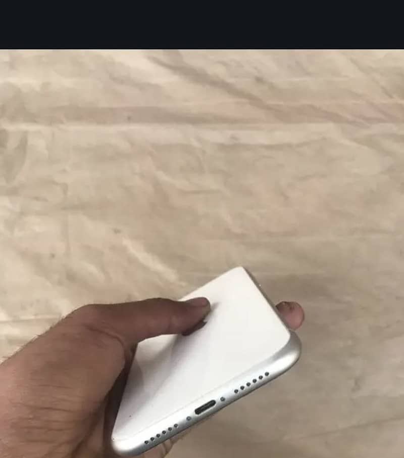Iphone11 jv 128 gb in good condition display change 8