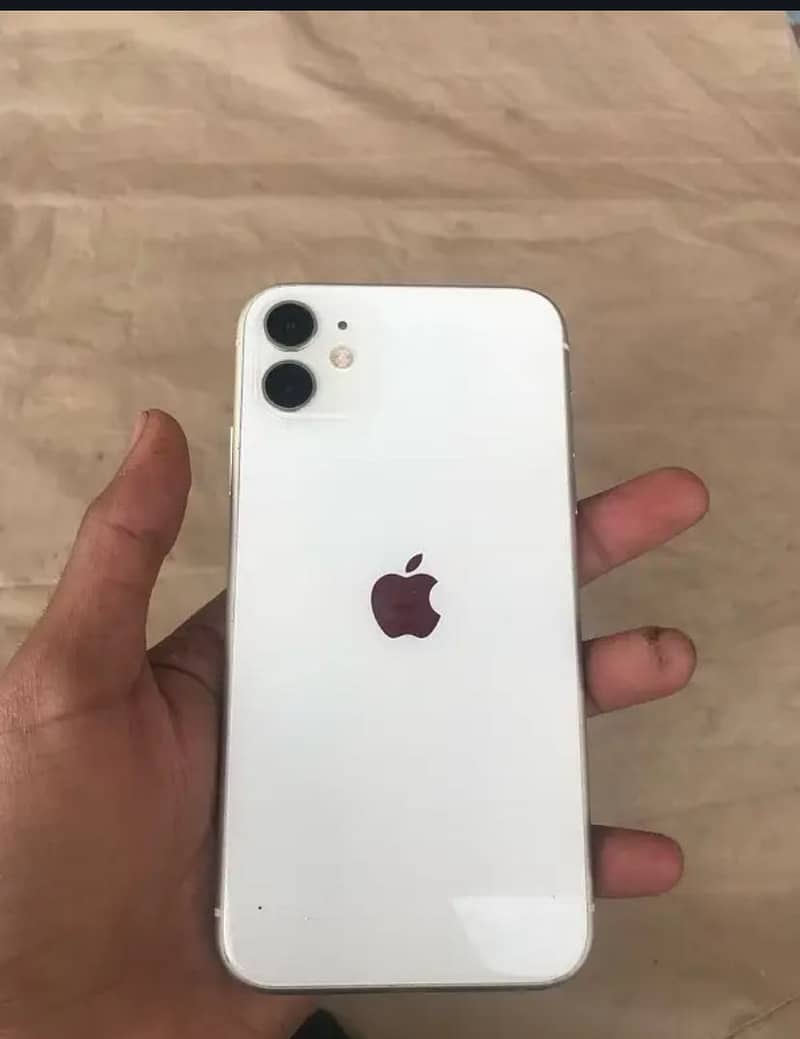 Iphone11 jv 128 gb in good condition display change 9