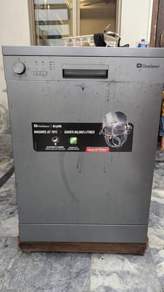 Slightly Used Dishwasher – Excellent Condition, Fully Functional