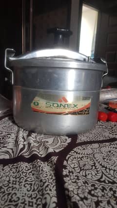 9 litre Sonex Metal cooker