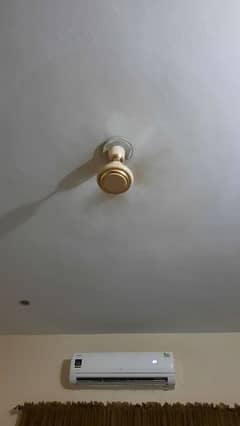 10 pureny 56" fans de kar new 56" ac/dc fans chaiye hain
