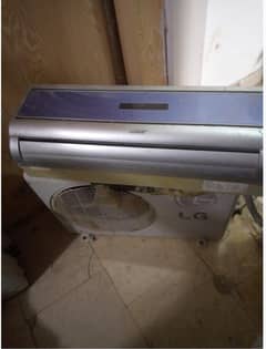 Airconditioner Ac 1.5 ton  good condition available at wapda town,.
