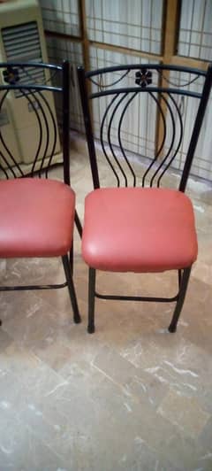 dinning table with 8 chair