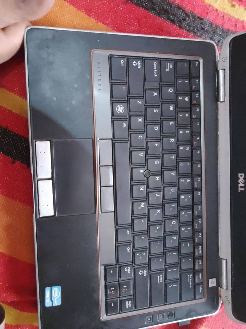 Dell i5 2nd generation hea  without ram hard disk  screen per line hea 1