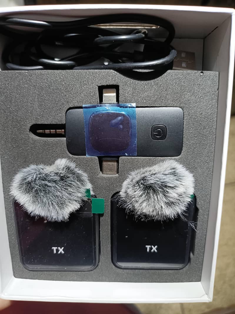 F11-2 Wireless Microphone. Iphone, Android, Camera 3
