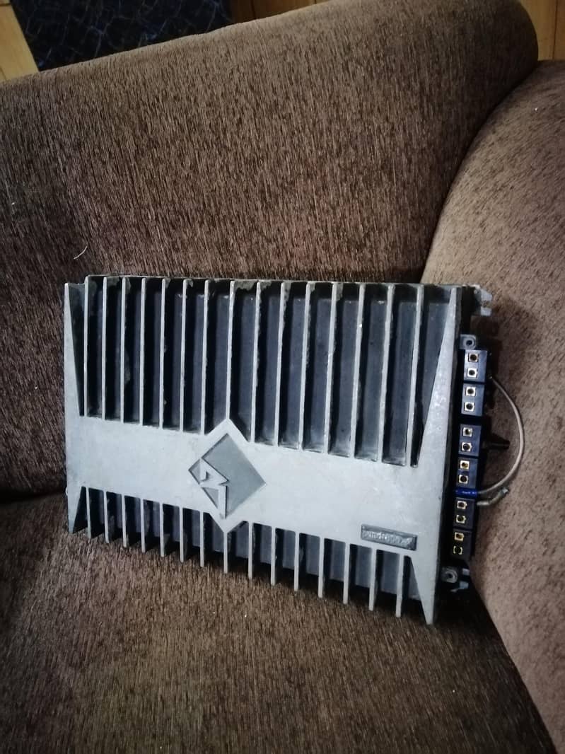 BRANDED AMPLIFIERS 10