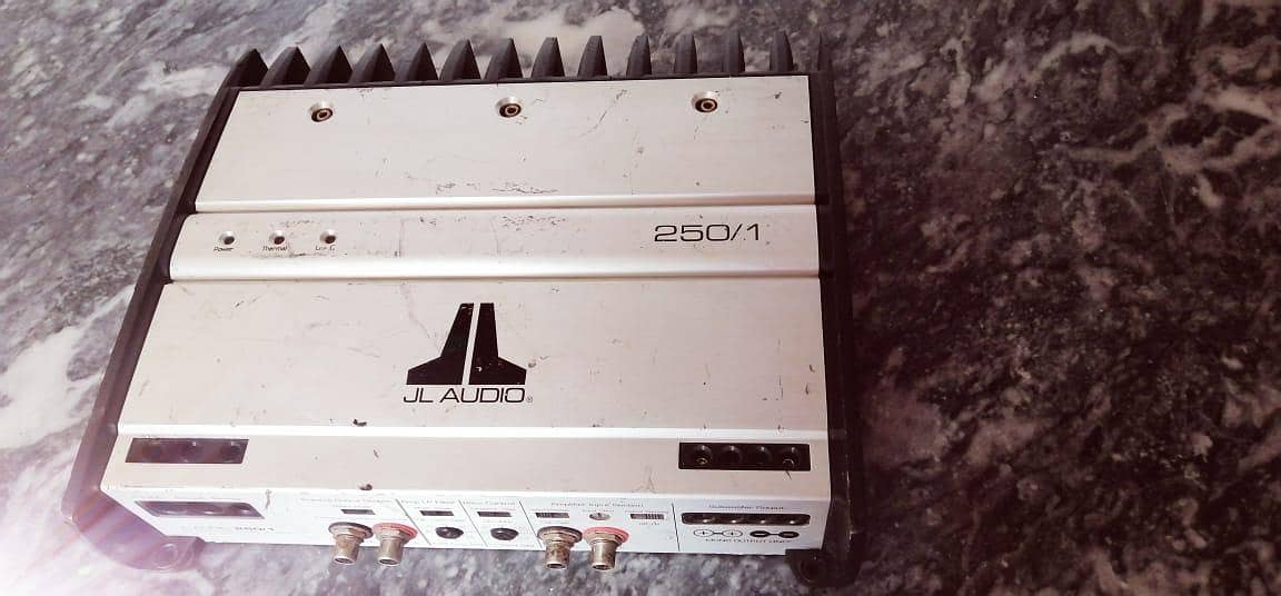 BRANDED AMPLIFIERS 19