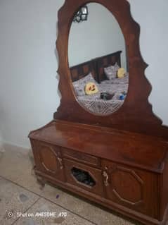 Dressing table