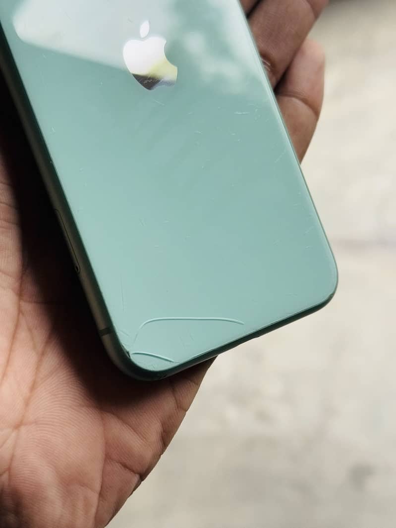 I phone 11 non pta 128gb whatsp py msg only 2