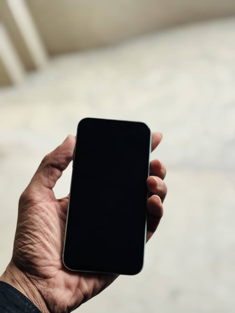 I phone 11 non pta 128gb whatsp py msg only 7