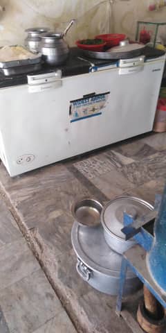 I m selling refreshment items for sale good working