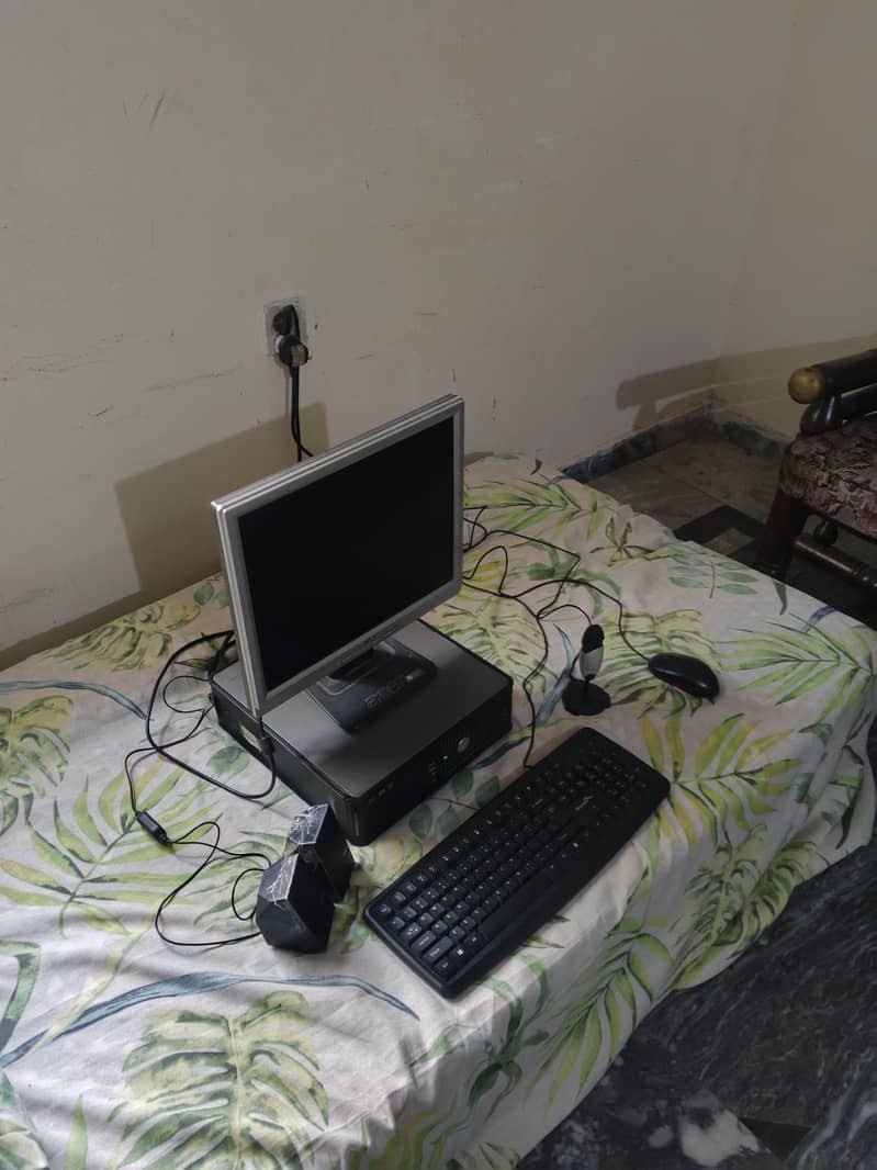 full setup computer system 0