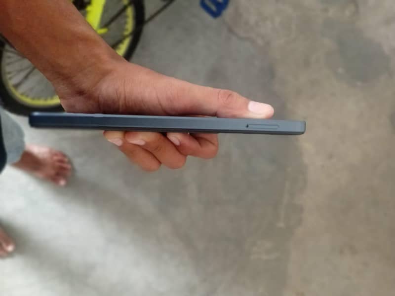 Tecno spark20c black colour 10/10 condition 4
