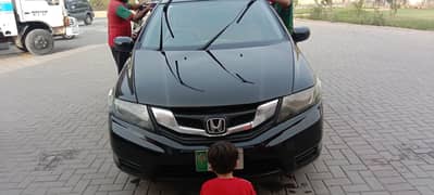 urgent sale need to money. bohat achi hai