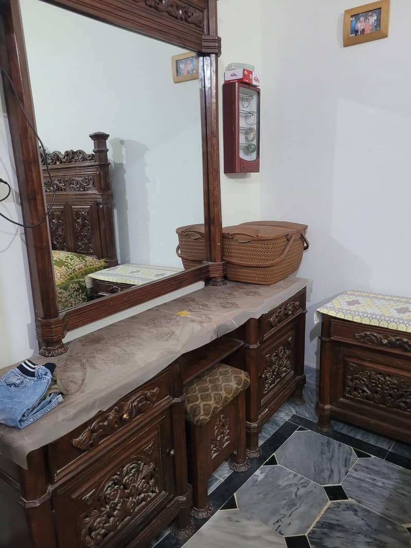 bed dressing table without mattress 4